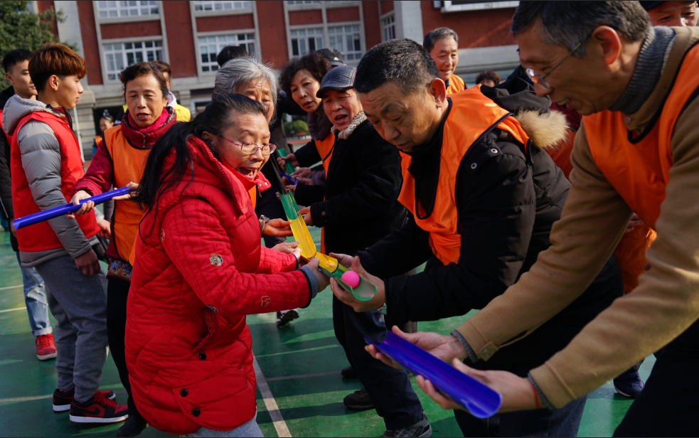 拉厕纸游戏_可以在游戏里拉屎的游戏_小游戏拉屎