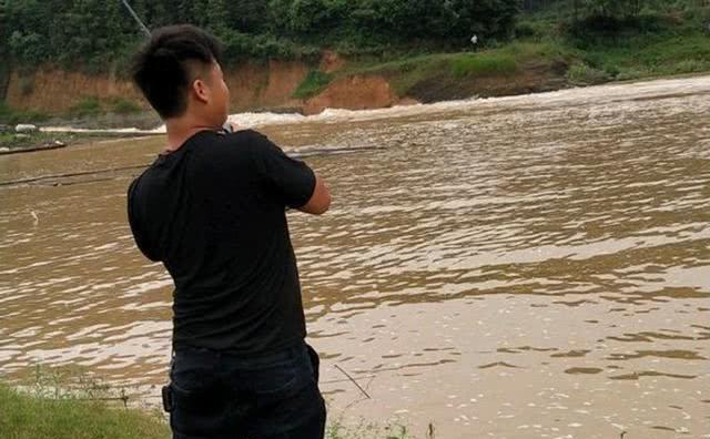 暴雨过后河里好钓鱼吗-暴雨过后河水浑浊，竟是钓鱼的好时机？快